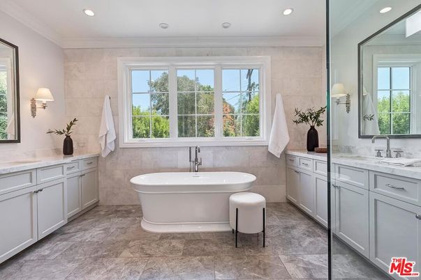 Bathroom, Dual Sink Vanities, Free Standing Baths, Interior, Recessed Lighting