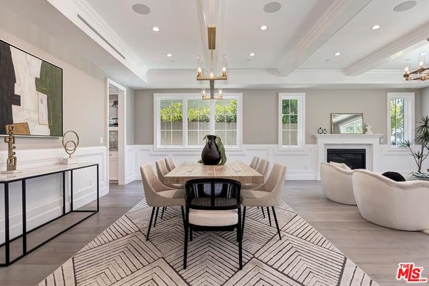 Chandelier, Dining room, Fireplace, Interior, Pendant Lights, Recessed Lighting, Wood Texture Flooring