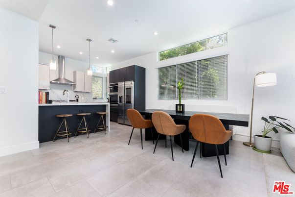 Dining room, Interior, Kitchen, Pendant Lights, Recessed Lighting, Stainless Steel Appliances