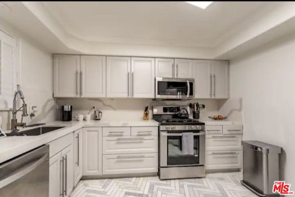 Interior, Kitchen, Stainless Steel Appliances