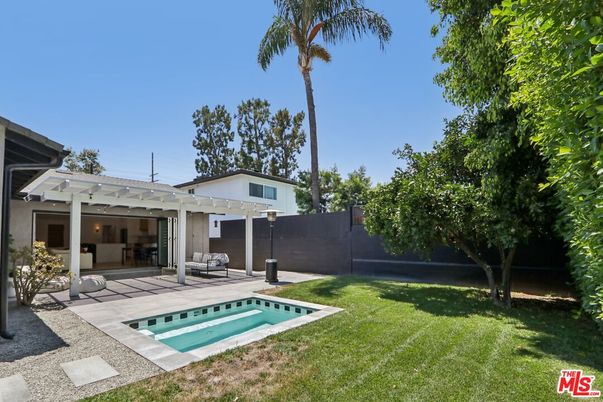 Backyard, Exterior, Pool