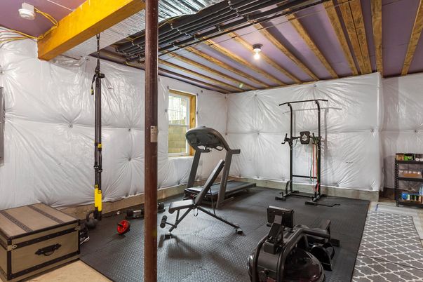 Fitness Equipment, Interior, Wooden Beams