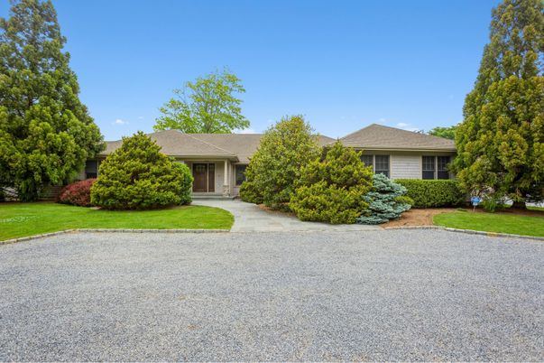 Backyard, Exterior, Facade, Ranch