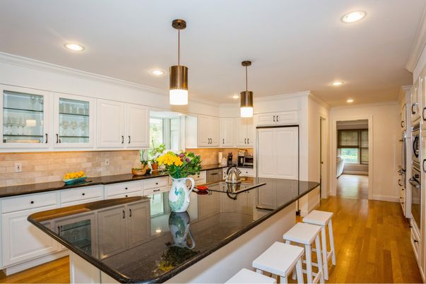 Interior, Kitchen, Pendant Lights, Recessed Lighting, Wood Texture Flooring