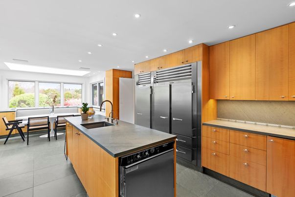 Dining room, Interior, Kitchen, Recessed Lighting, Stainless Steel Appliances