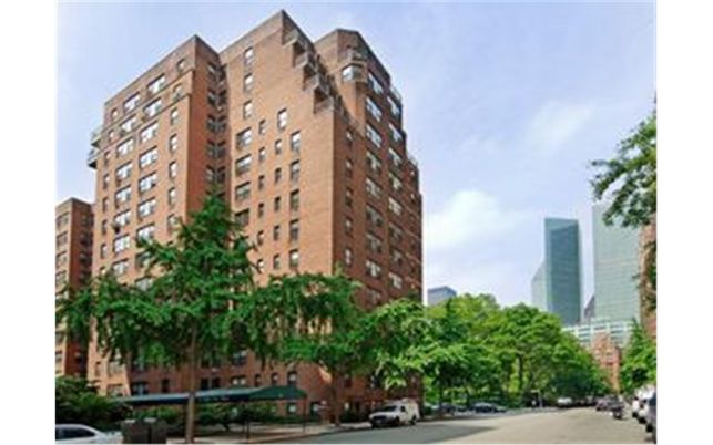 Exterior, Facade, Condo Building