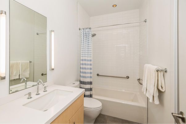 Bathroom, Interior, Recessed Lighting