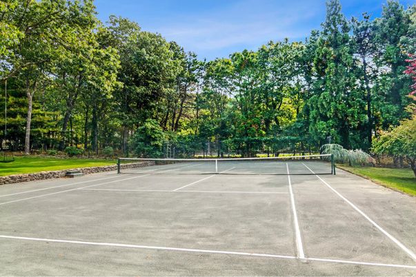Exterior, Tennis Courts