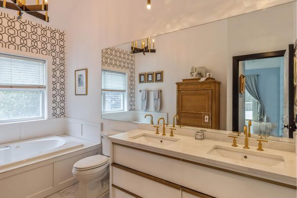Bathroom, Dual Sink Vanities, Interior