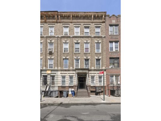 Exterior, Facade, Brick Facade, Rowhouse