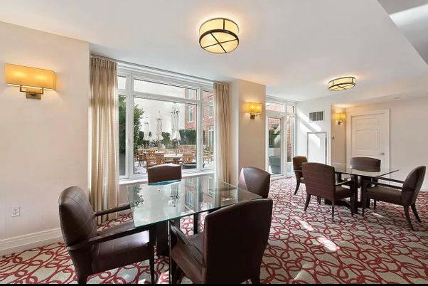Dining room, Interior
