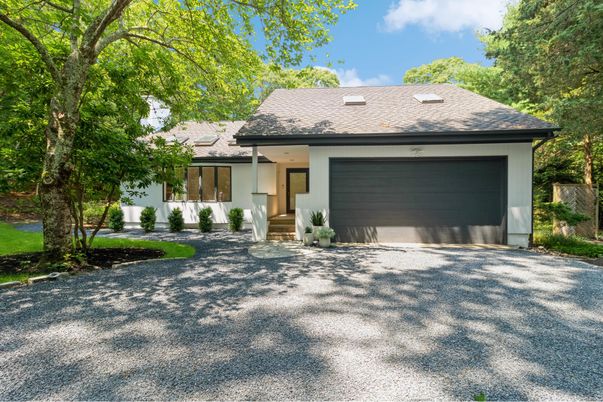 Attached, Exterior, Facade, Ranch
