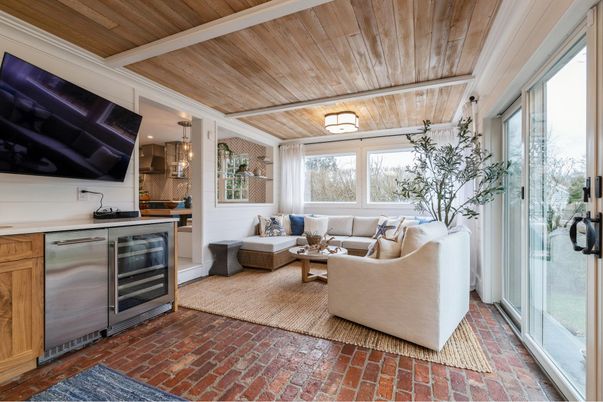 Interior, Kitchen, Living room, Pendant Lights, Wooden Ceilings