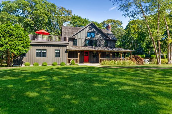 Backyard, Exterior, Facade, Farmhouse