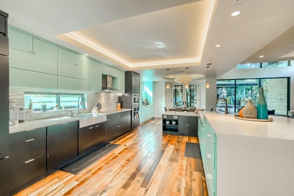 Dining room, Interior, Kitchen, Pendant Lights, Recessed Lighting, Stainless Steel Appliances, Wood Texture Flooring