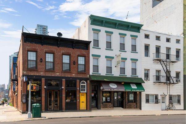 Exterior, Facade, Brick Facade, Rowhouse