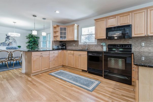 Dining room, Interior, Kitchen, Pendant Lights, Recessed Lighting, Wood Texture Flooring