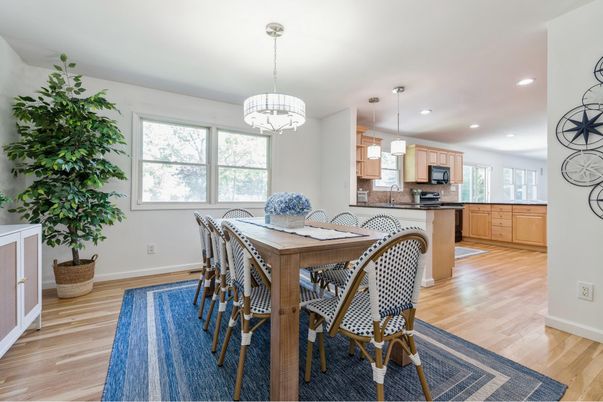 Dining room, Interior, Kitchen, Pendant Lights, Recessed Lighting, Wood Texture Flooring