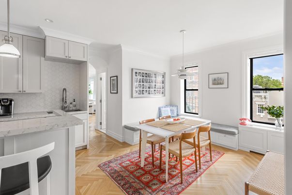 Dining room, Interior, Kitchen, Pendant Lights, Recessed Lighting, Wood Texture Flooring