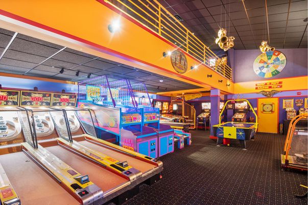 Game Room, Interior