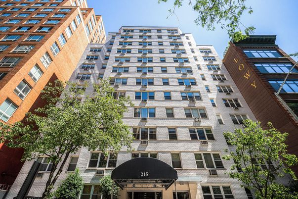 Exterior, Facade, Condo Building