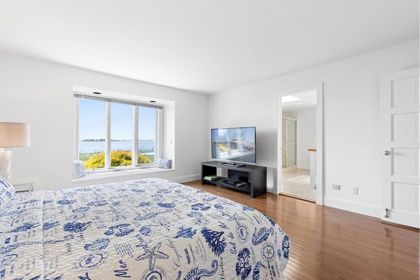 Bedroom, Interior, Water, Wood Texture Flooring