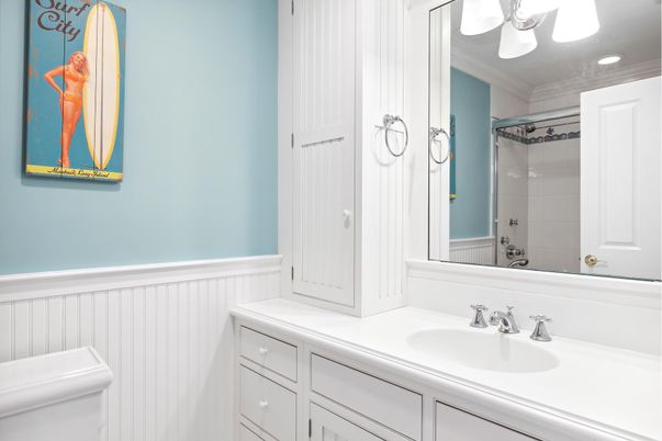 Bathroom, Interior, Recessed Lighting