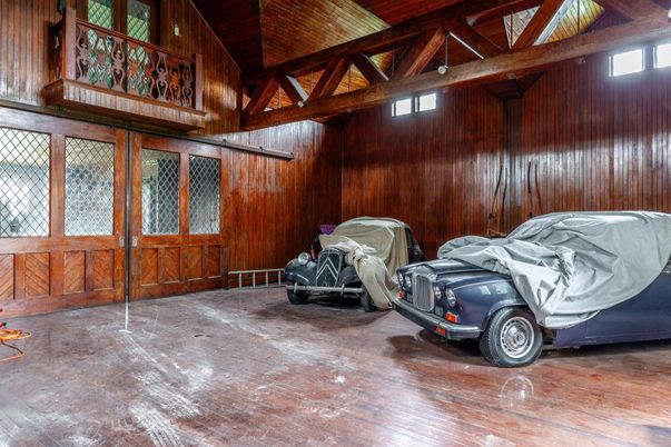 Interior, Wooden Beams, Wooden Walls