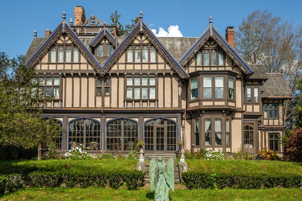 Exterior, Facade, Tudor Revival