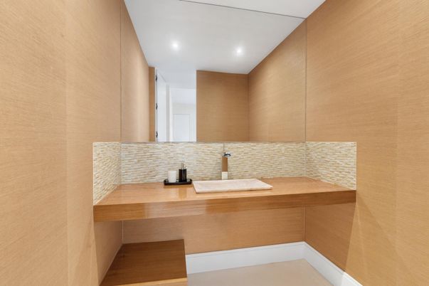 Bathroom, Interior, Recessed Lighting