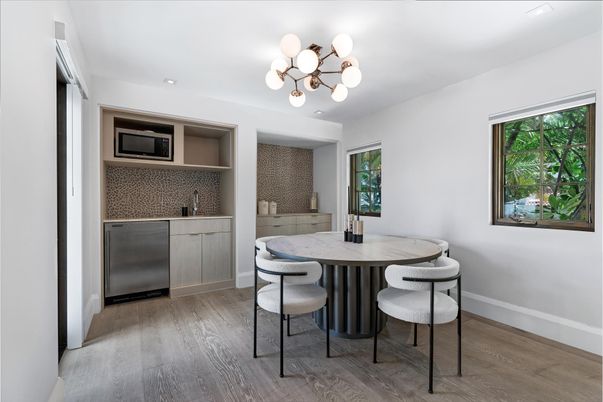 Dining room, Interior, Kitchen, Pendant Lights, Recessed Lighting, Wood Texture Flooring