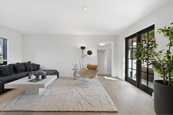 Interior, Living room, Recessed Lighting, Wood Texture Flooring