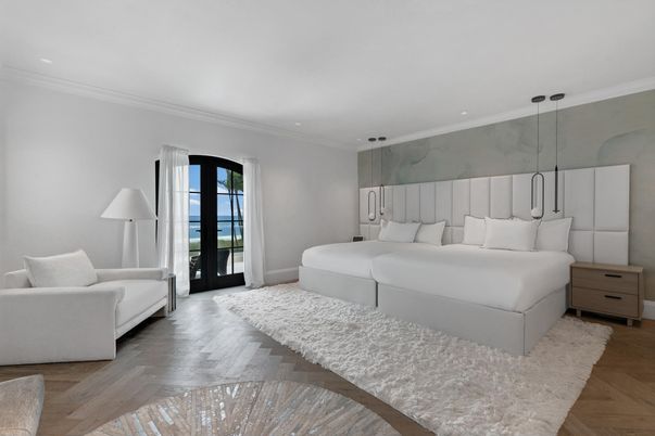 Bedroom, Interior, Pendant Lights, Recessed Lighting, Wood Texture Flooring