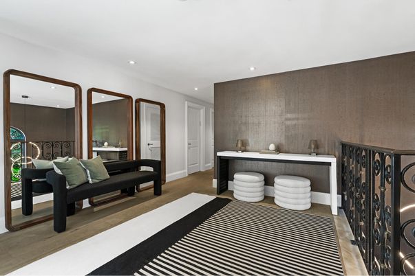 Interior, Recessed Lighting, Wood Texture Flooring