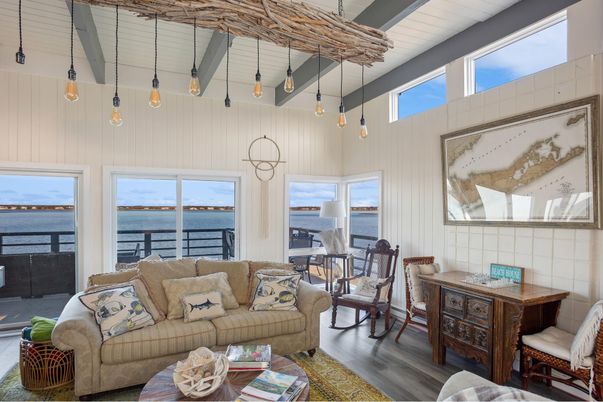 Interior, Living room, Pendant Lights, Water, Wood Texture Flooring