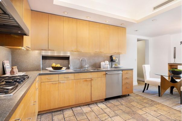 Dining room, Interior, Kitchen, Recessed Lighting, Stainless Steel Appliances