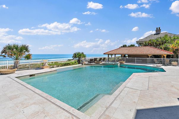 Exterior, Pool, Water