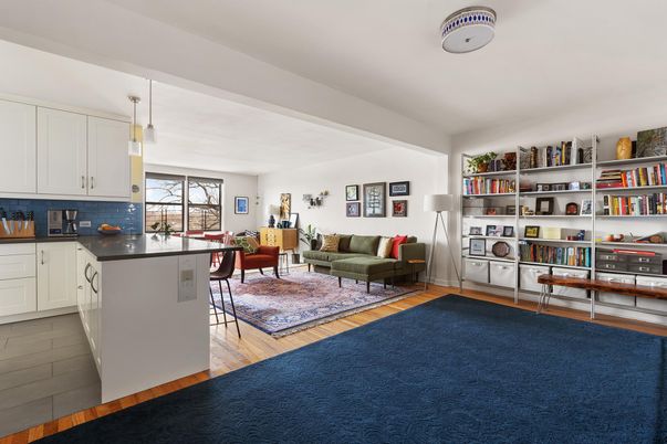 Interior, Kitchen, Living room, Pendant Lights, Wood Texture Flooring