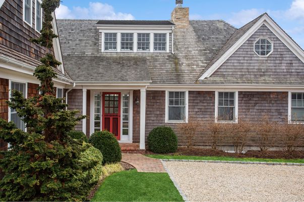 Exterior, Facade, Cape Cod