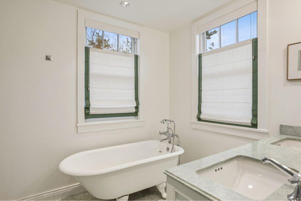 Bathroom, Free Standing Baths, Interior, Recessed Lighting