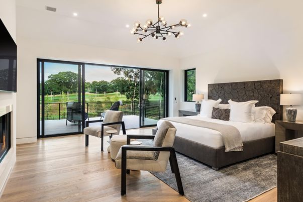 Bedroom, Fireplace, Interior, Pendant Lights, Recessed Lighting, Wood Texture Flooring