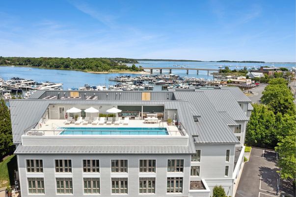 Exterior, Pool