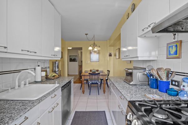 Dining room, Interior, Kitchen, Pendant Lights