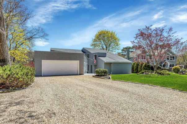 Attached, Backyard, Exterior, Facade, Modern