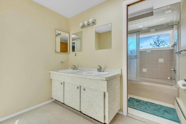 Bathroom, Dual Sink Vanities, Interior