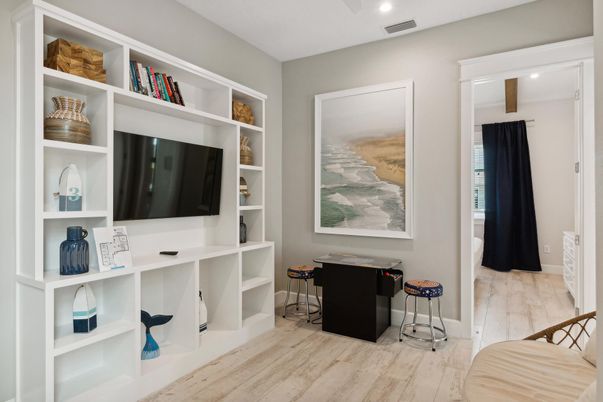 Interior, Recessed Lighting, Wood Texture Flooring