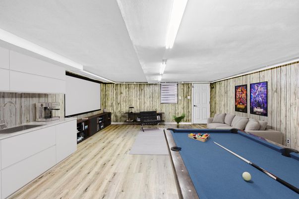 Billiard Table, Game Room, Interior, Living room, Wood Texture Flooring