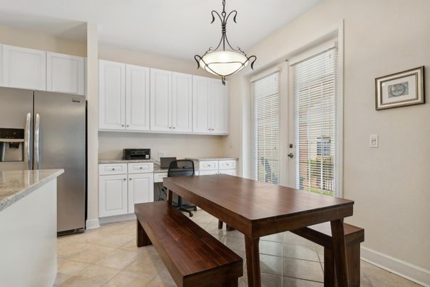 Dining room, Interior, Kitchen, Pendant Lights, Stainless Steel Appliances