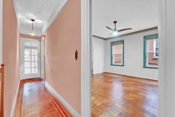 Empty room, Interior, Pendant Lights, Wood Texture Flooring