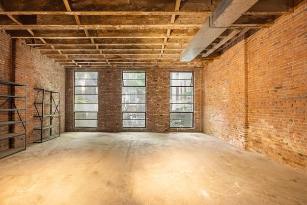 Empty room, Interior, Stone Walls, Wooden Beams